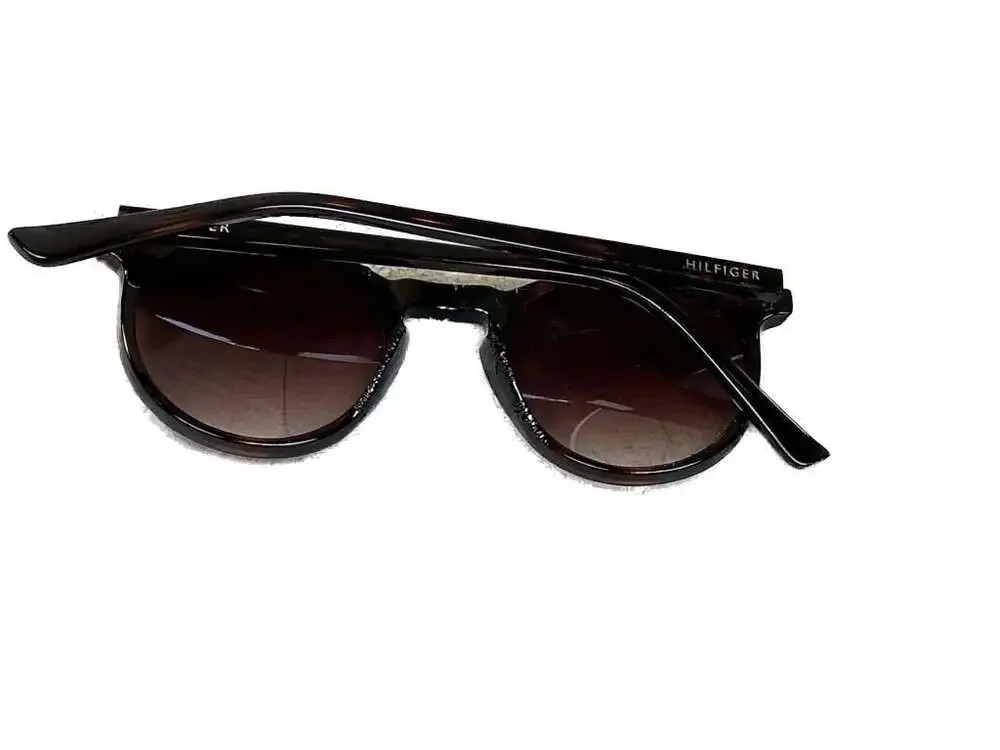 Vintage Tommy Hilfiger Stormi WP OL471 Round Keyhole Tortoise Shell Sunglasses